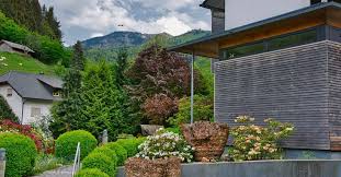 6 Front Yard Landscaping Ideas That Add Curb Appeal Hometalk The front yard is not only the first impression of a home, but it is also a beautiful thing a front yard patio may encourage neighbors to stop by and visit, like the old days of rocking on the fixing up your front yard landscaping, whether it's simple or complex, will make it an attractive and.