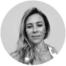 Shelley Beeson's Instagram, Twitter & Facebook