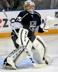 Niederberger ist ein deutscher eishockeytorwart, der seit 2014 bei den eisbären berlin in der deutschen eishockey liga. Mathias Niederberger Jon Bradley Flickr