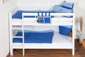 Hohe und halbhohe kinderbetten werden meist für kinder ab sechs jahren empfohlen. Weisses Kinder Stockbett Buche Massiv 90x200 Cm Teilbar Auf 2 Betten