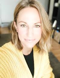 Monique Hampton's Instagram, Twitter & Facebook