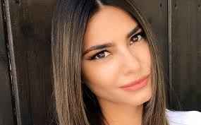 Η ναταλία ανδρικοπούλου έδωσε το δικό της ρεπορτάζ στο «έλα. Hliana Papagewrgioy Bre8hke Sthn Mykono Thn 25h Martioy Allyou Gr