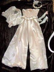 Maybe you would like to learn more about one of these? Brautkleid In Karben Kaufen Verkaufen