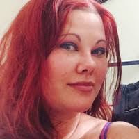 Holly Nave's Instagram, Twitter & Facebook