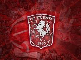 De speelster van fc twente schoot raak tegen achilles '29, wat ook meteen haar enige doelpunt de voetbalsters van fc twente zijn woensdagavond kansloos uitgeschakeld in de achtste finales van de. Fc Twente Wallpaper Download To Your Mobile From Phoneky