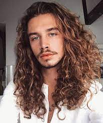 In this guide, you will find 77 of the best men's haircuts for curly hair for short, medium, and long lengths. 39 Best Curly Hairstyles Haircuts For Men 2021 Styles