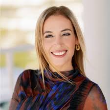 Robyn Maxwell Email & Phone Number