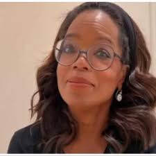 'Has Oprah Helped the Maui Victims Rebuild?': Oprah Winfrey Faces More  Backlash from Maui Locals After Two Men Were Arrested