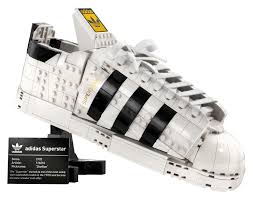 1 крой и вставки adidas superstar. Lego 10282 Adidas Superstar Sneaker Aus Lego Steinen Miniversion