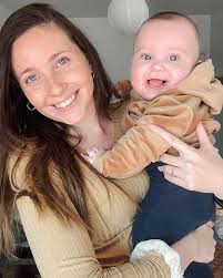 Me saqué una foto sola después de mucho.. pero obvio que estaba con mi  compañerito al lado 💘🤣