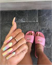 Kylie kristen jenner is a big influential character to girls who follow the using black nail polish will create a trendy vibe around you and the nails will look super chic in these nail designs. 20 Celebrity Nail Trends You Need To Recreate