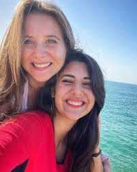 Naomi Stern's Instagram, Twitter & Facebook