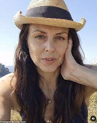 May 10, 2021 · damian lewis was seen for the first time since the death of his wife helen mccrory from cancer aged 52 on april 16. Dmbp90fogrbftm