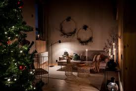 Lumieres Et Decoration De Noel Dans Un Appartement Atypique Planete Deco A Homes World Loft Scandinave Decoration Noel Maison De Noel