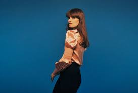 Clara luciani фото исполнителя clara luciani. Clara Luciani Retour Sur Un Phenomene Avec Deezer Deezer Press