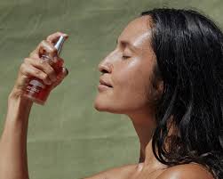 A Guide to Adding Toner to Your Skincare Routine