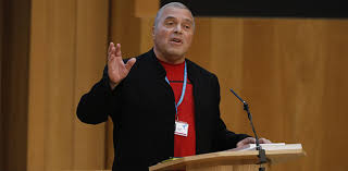 Festivalul international de teatru de la sibiu este un eveniment cultural de mare anvergura care ne ofera posibilitatea de a ne simti mandri si bucurosi de a fi gazdele unui astfel de eveniment ce aduna an de an mii de oameni si. Constantin Chiriac Singurul Director De Teatru Èi Festival Din Europa CentralÄ Èi De Est Invitat Ca Speaker La Summitul Cultural InternaÈional De La Edinburgh