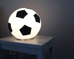 16 Geniale Ikea Hacks Die Jedes Kinderzimmer Schoner Und Gemutlicher Machen Kinder Zimmer Lampe Kinderzimmer Junge Kinderzimmer