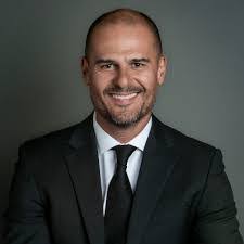 Ronnie Frank's Instagram, Twitter & Facebook