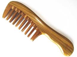 There are this certain charm and aura around curly hair which makes it look impressive. 12 Best Detangling Combs 2021 For Curly Hair