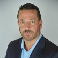 Michael Mutch's Instagram, Twitter & Facebook