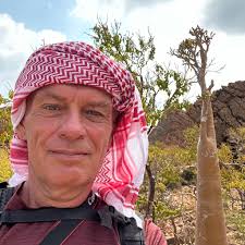 How to get a taxi in Hiva Oa, French Polynesia?