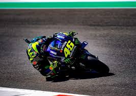 Pin By Wisnu Prabowo On Valentino Rossi With Images Valentino Rossi