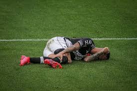 How far will he go to keep his body. Vasco Fica Muito Perto Do 4Âº Rebaixamento E De Igualar Recorde Negativo