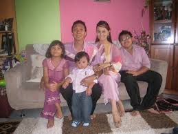 Bakal suami rebecca, nor azam datuk sulaiman berumur 42 tahun manakala rebecca berumur 24 tahun. Macam Macam Ada Photo Rebecca Nur Islam Suami Dan Anaknya