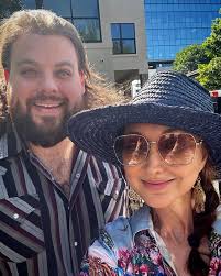 It's always great to work with new friends! #pamtillis #countrymusic  #classiccountry #womenofcountrymusic #90scountry