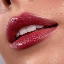 LIP BLOTTING METHOD: Apply the pigmented NEW BERRY POP LIPSTICK to your lips  and dab the color to the center of your upper and lower lips. Use your  clean finger to blend