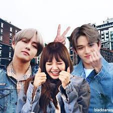 Liskook 2020 jungkook and lisa moments. Bts And Blackpink Cute Pictures Blackpink Reborn 2020