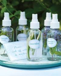 30 Beach Wedding Favors Ideas Weddingomania Pampering Mom Beach Wedding Favors Beach Wedding Decorations