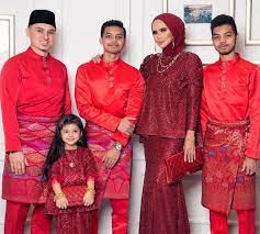 Opsss baju siapa yang sama tahun ni?? Rozitachewan1 Baju Raya Rizmanruzaini Aaisyah Syafieq Ayman Baju Melayu Mankajang29 Sampin Teh Songket Baju Raya Baju Melayu Fashion
