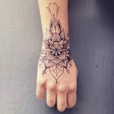 It is believed to have been in use as a cosmetic for the last 5000 years. 18 Henna Wrist Tattoos That Are Very Cute Styleoholic