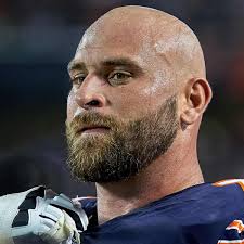 Kyle Long agrees to restructured contract with Chicago Bears
