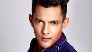 Aditya narayan is the son of famous bollywood singer udit narayan who is an actor, television host, composer, and singer. Aditya Narayan On Nepotism Debate I Wish I Wasn T Udit Narayan S Son Then People Would Ve Taken Me Seriously Hindustan Times