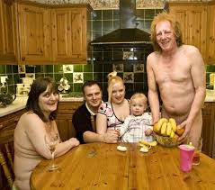 Funny Family Photos Gallery Stickboy Photos Funny Family Photos Awkward Family Pictures Awkward Family Photos