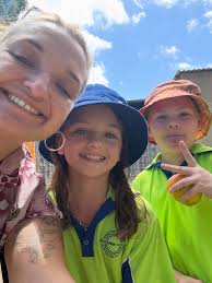 Jac and Luke got to meet the lovely kids at Wagaman Primary and chat about  how amazing there teachers are 🥭 👩‍🏫 @sedacollegent