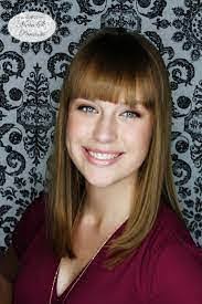 Natalie Derose's Instagram, Twitter & Facebook