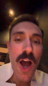 The champions return. 🌈 @jasonosbornerowing 🇩🇪 and @mary_kate_mccarthy  🇳🇿 are back in Abu Dhabi to defend their title! We can't wait to see them  back in action tomorrow! 💥 🎥 @_nicknixon #AbuDhabi2025