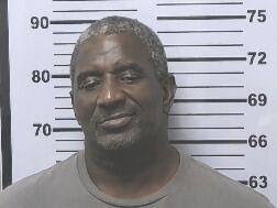 Mobile man admits grabbing guard by neck, robbing bank