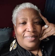 Look at my daughter looking like her oldest sister.. beautiful… Judy Carter  Turner