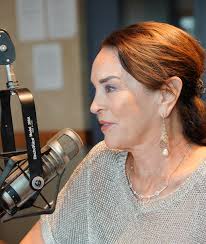 So grateful for the incredible Hoosier hospitality 🫶🫶Every visit feels  like a homecoming—warm, emotional, and unexpectedly familiar ✨ A heartfelt  thank you to @firstdaywibc with Terri Stacy and Kielynn for making me