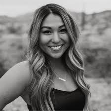 Lillie Stokes's Instagram, Twitter & Facebook