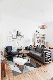 A Fab Mid Century Inspired Home In Berlin Amenagement Salon Idee Salon Deco Salon