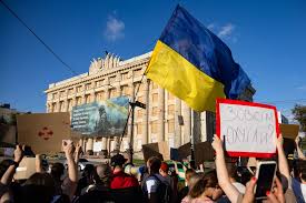 Ukraine Moves to Control Anti-Corruption Agencies Blasted by IMF - Bloomberg