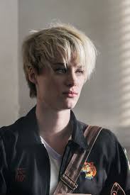 Halt And Catch Fire Season1 I O 1x01 Mackenzie Davis As Cameron Howe Mackenzie Davis Mackenzie Short Hair Styles