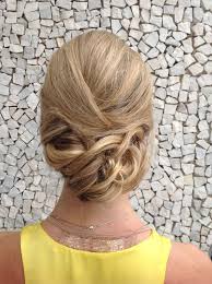 Prévia de cabelo da Noiva Melissa Manzoni, que casou dia 30/11/2013.  #welovebeauty #wedding #torritontaunay #casamento… | Wedding hairstyles,  Hair styles, Hairstyle