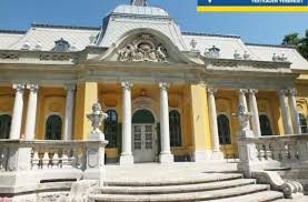 Schloss Kaufen In 1173 Budapest Ungarn Nr 633767 Wohnung Haus Grundstuck Kaufen Und Mieten In Osterreichs Im Grundstuck Kaufen Fassade Haus Immobilien
